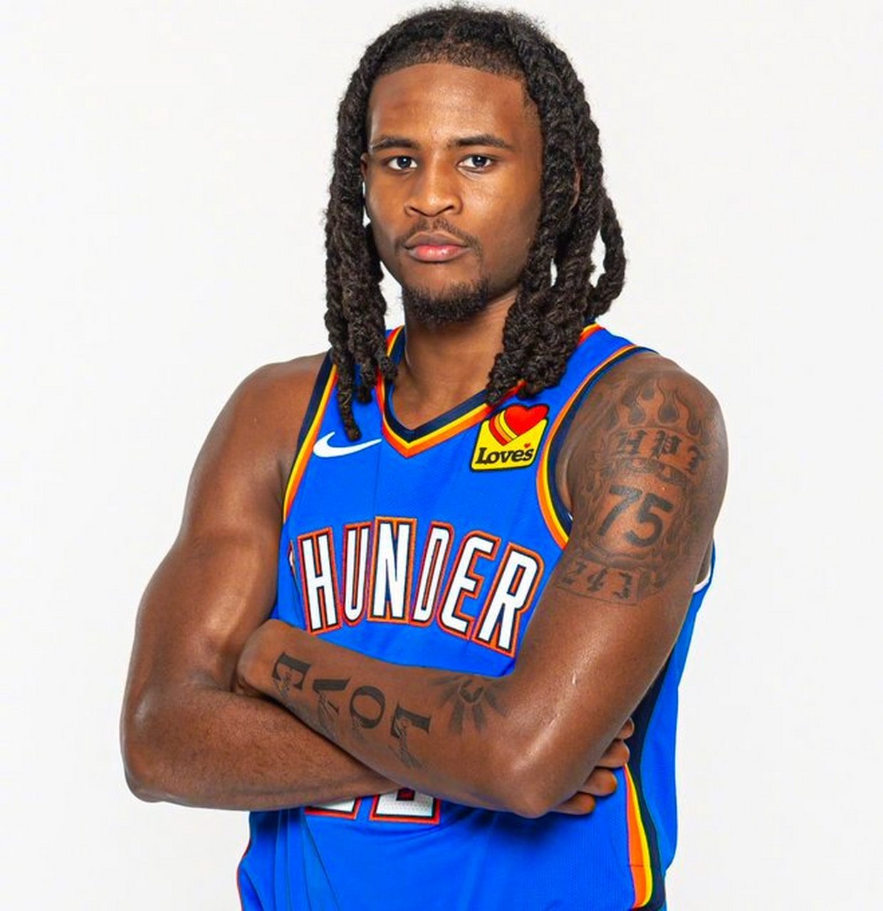 nba新赛季202398让我们一起祝达拉诺-班顿(24岁)和卡森-华莱士(20岁