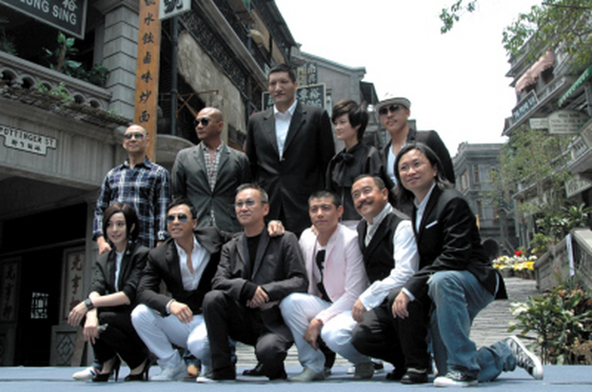 1999年,陈德森找到好友陈可辛,"我想拍部电影,但我拉不来投资,你能不