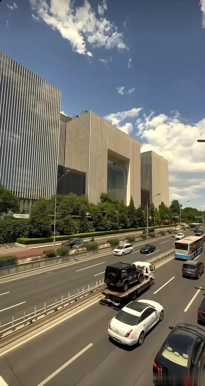 北京中国石油总部大楼真的霸气十足