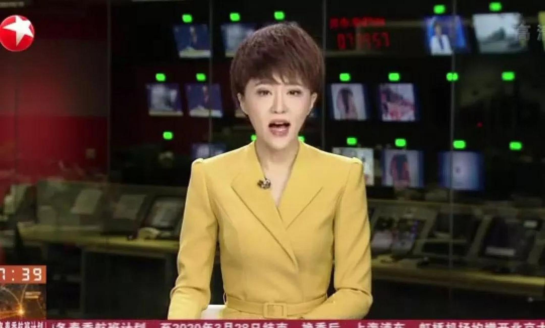 东方卫视新闻女主持人荣盛楠,妆容越来越夸张,看着吓人,引起很多上海