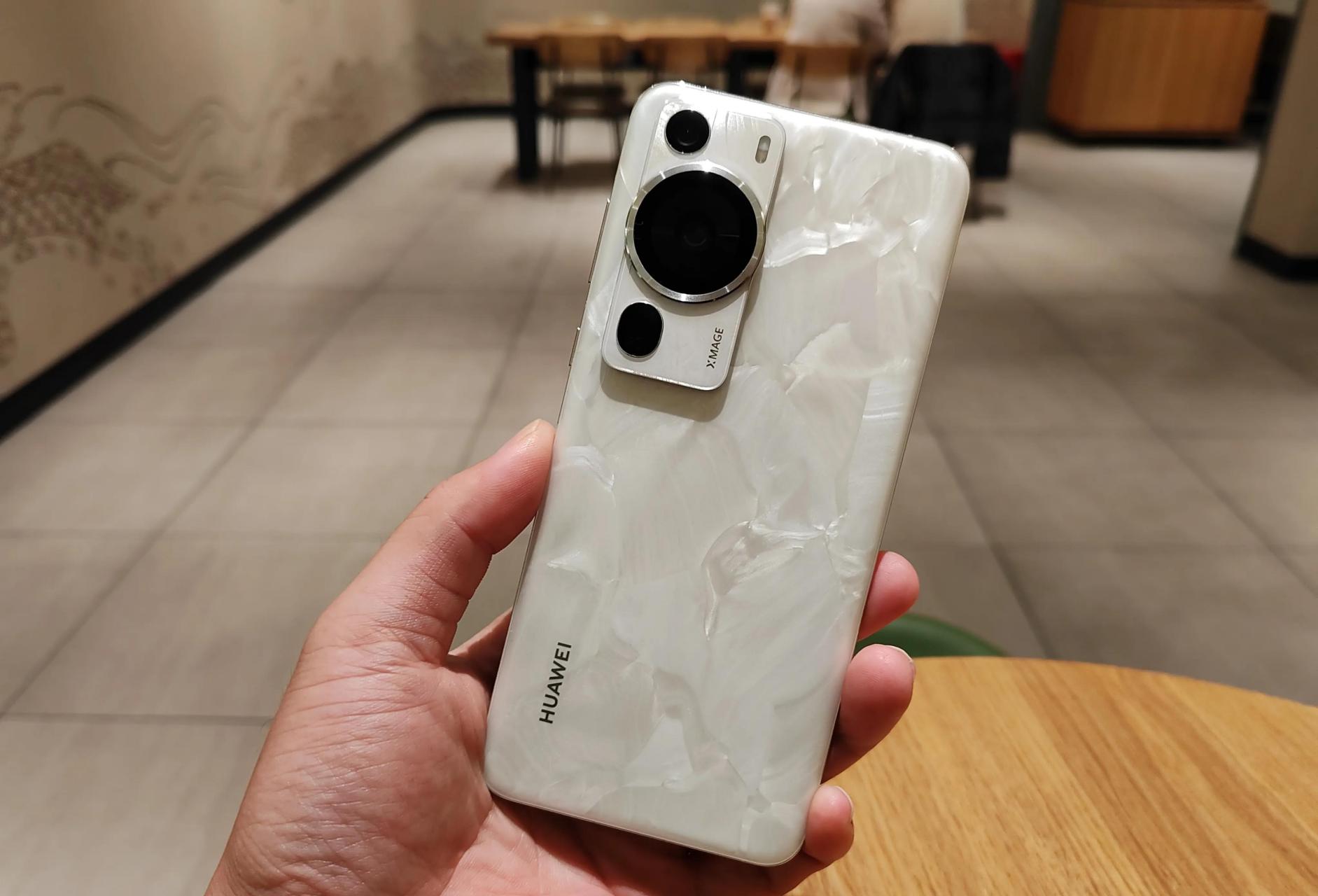 p60洛可可白首批售罄#  好家伙,华为久违的热购潮也回来了  这次的洛