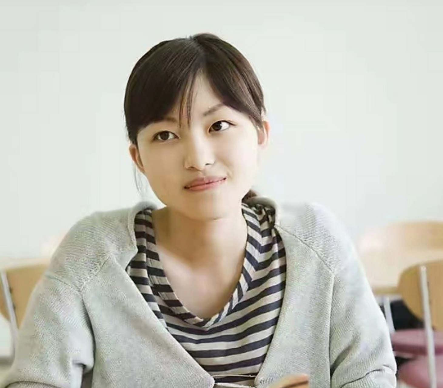 表哥家的女儿小悦,今年考上了知名大学的历史学博士,小悦这孩子从小就