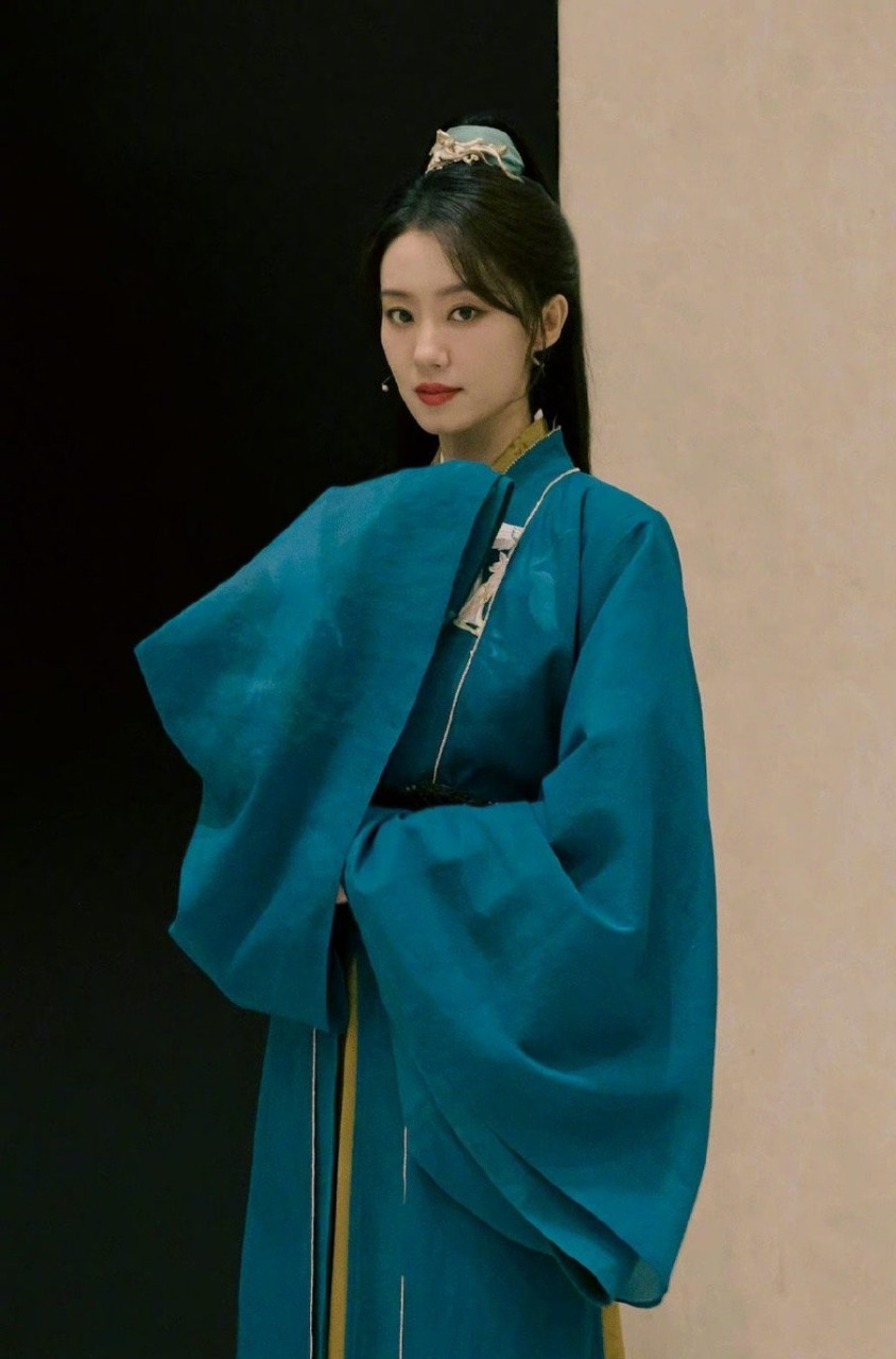 张小斐#张小斐的古装造型# #张小斐# #百度秋冬打卡挑战赛