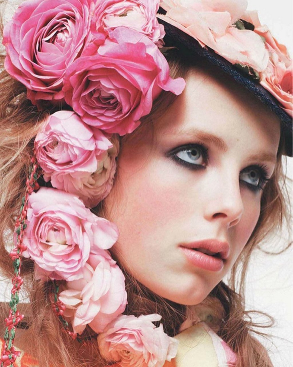 超模edie campbell 突然回春,拿下三封vogue封面,她在2020年全年一