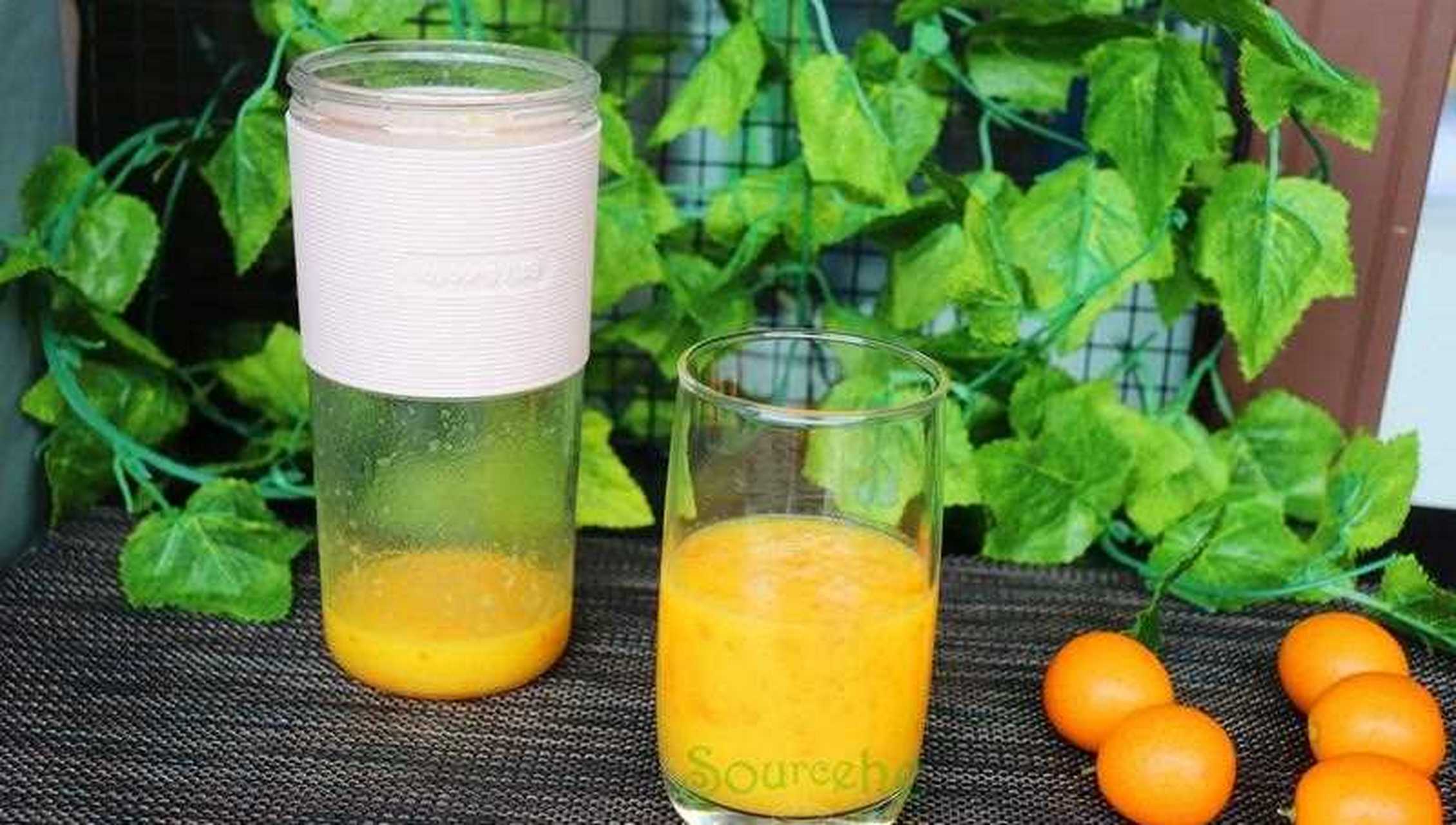 干燥,多喝金桔蜂蜜水,润燥补充维生素,皮肤水嫩.