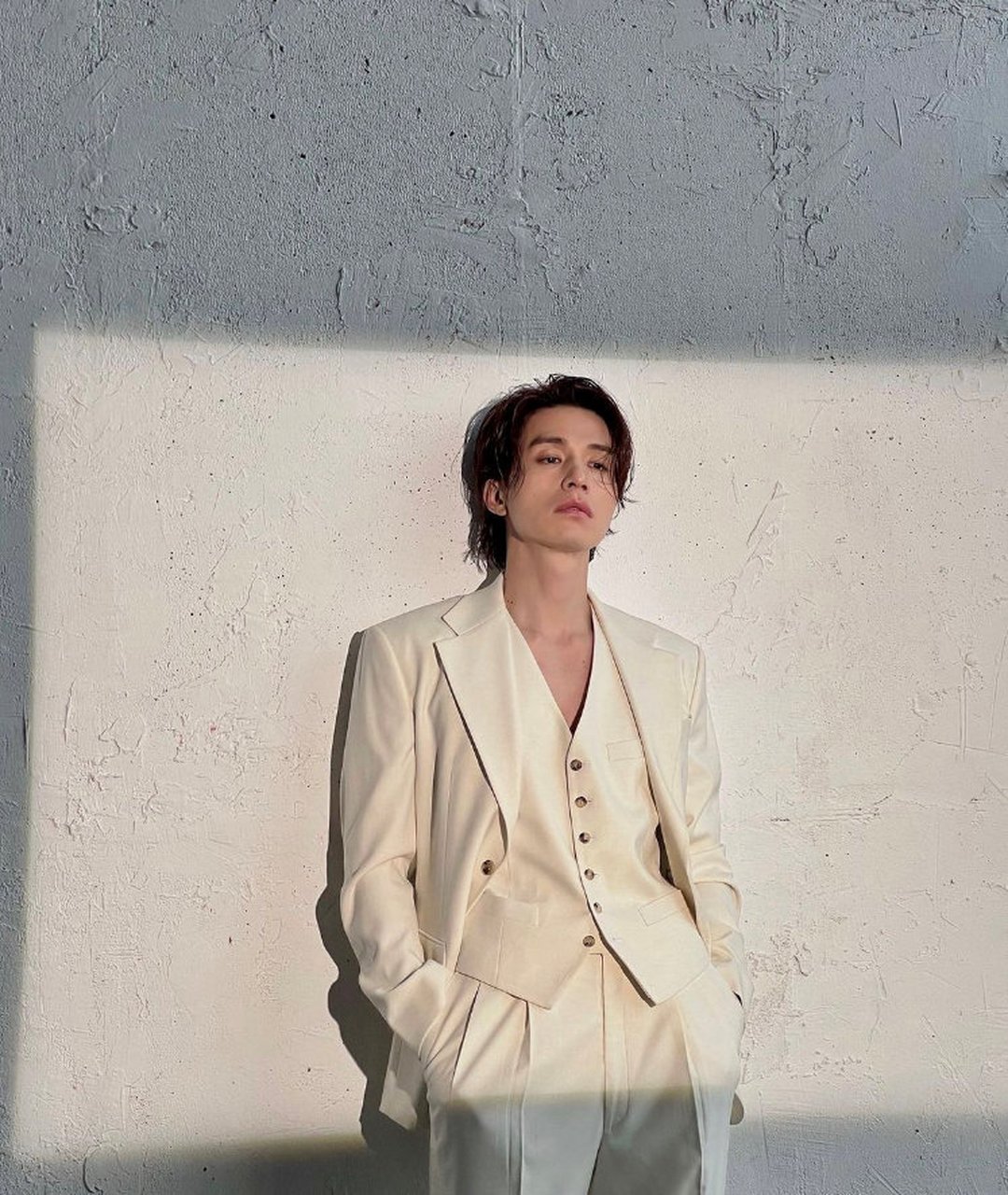 李栋旭42岁近照,这个状态真的好厉害!完全看不出来,不愧是你啊李栋旭