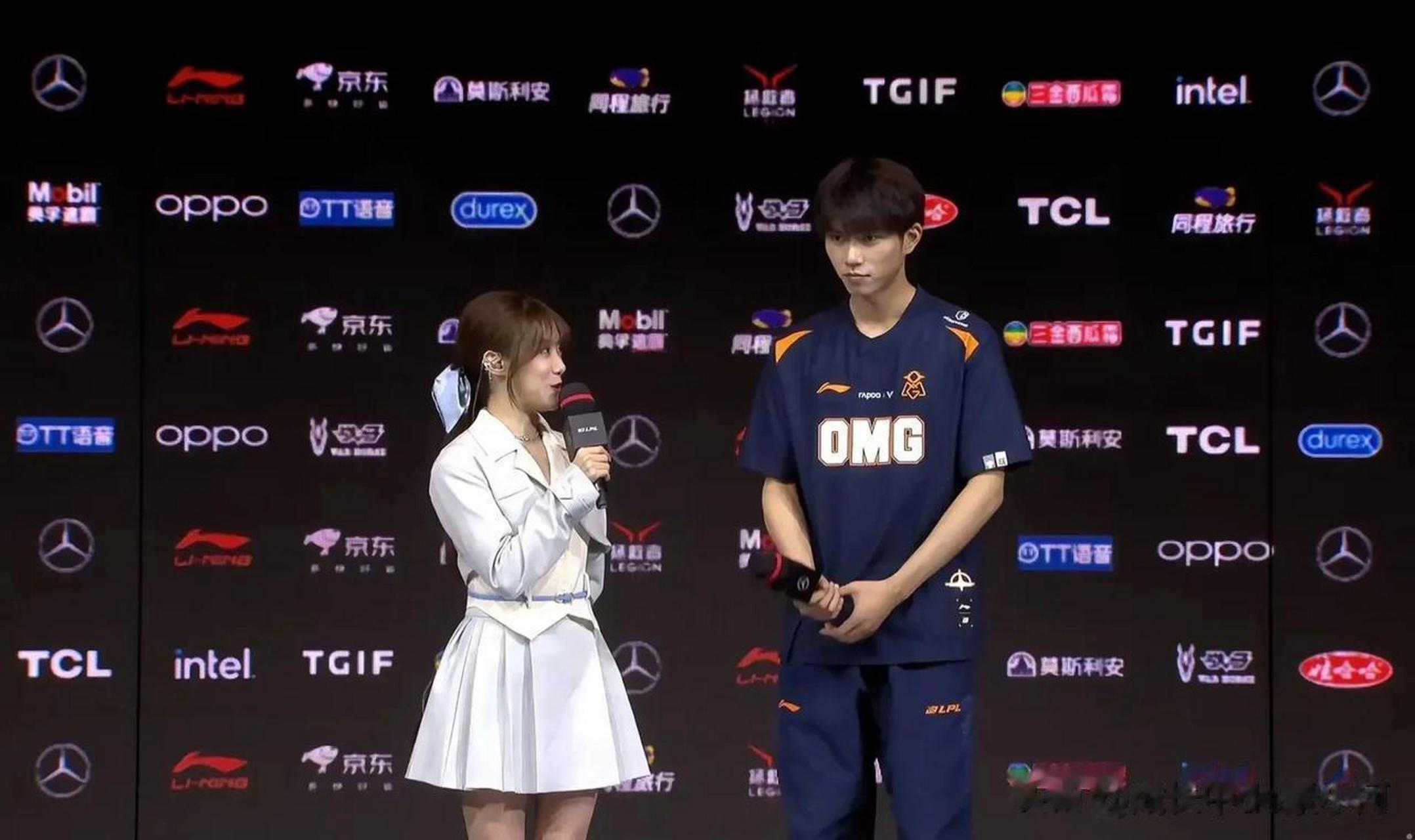 有一说一,aki确实是lpl第一帅.