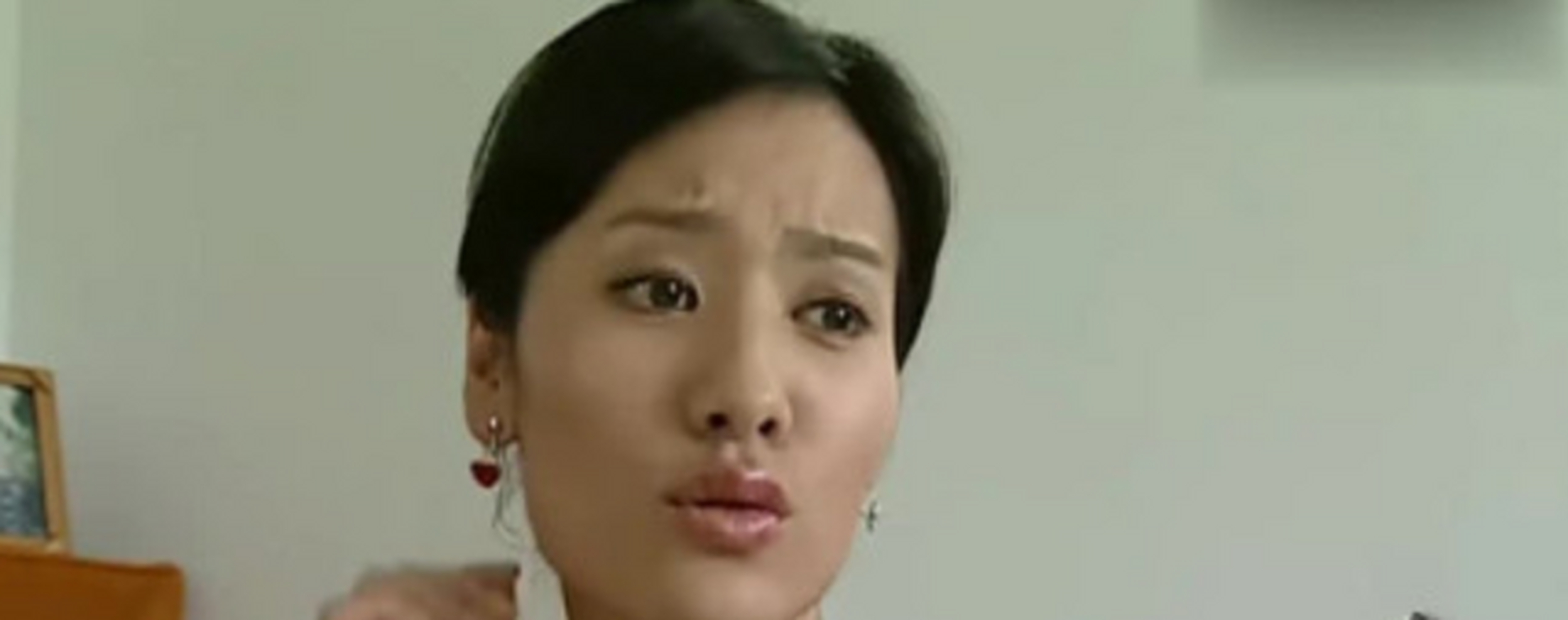 《白色毒网》梁妹送鸡汤是该电视剧第六集的情节.