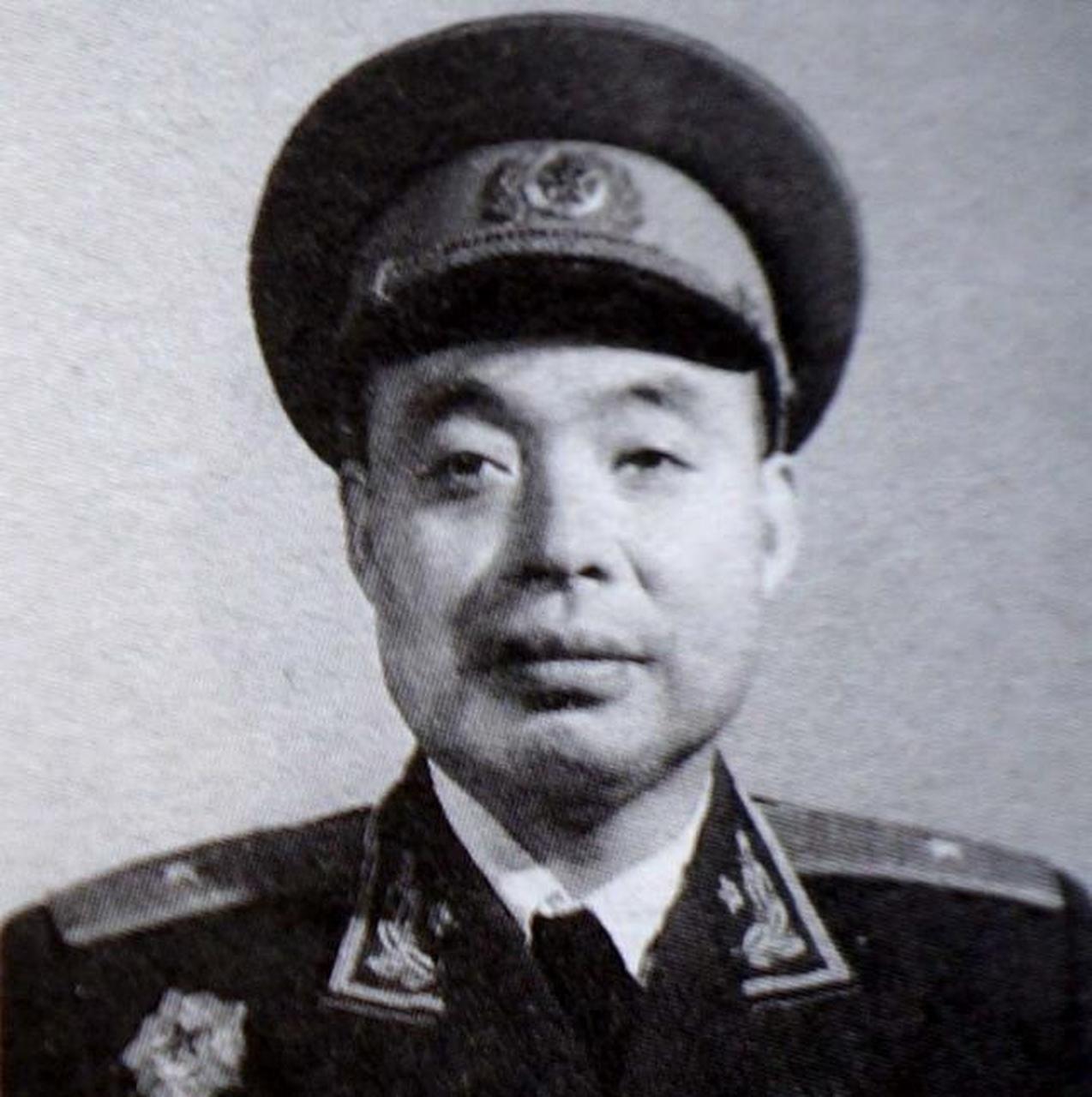 在开国少将里面,有一位王英高将军,名气不是很大,军事生涯也算不上