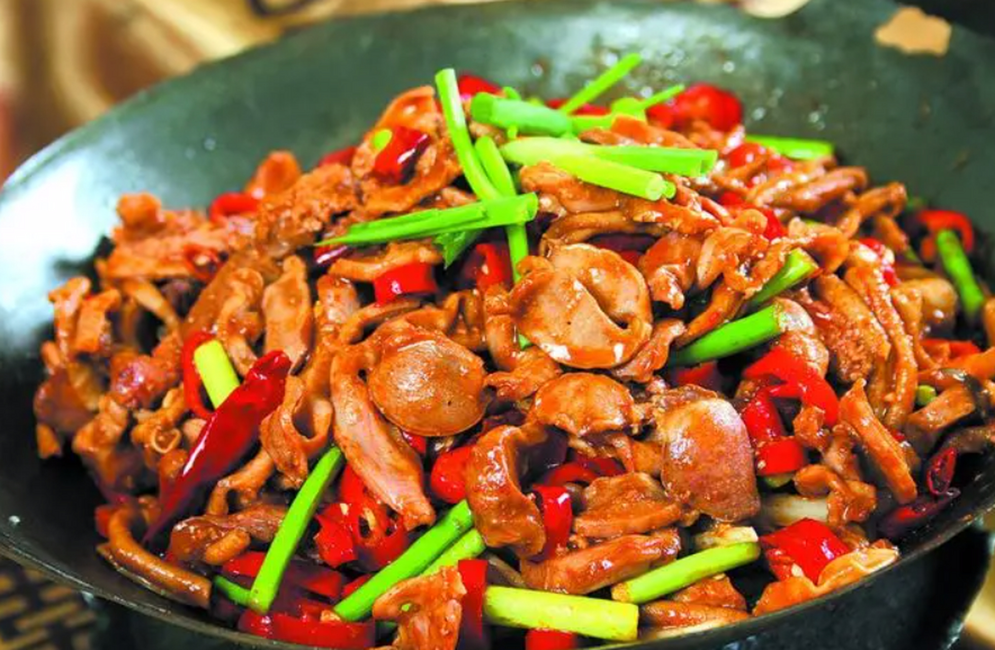 重逢巴蜀# 四川干锅有着丰富的种类,包括鱼干锅,牛肉干锅,鸡蛋干锅等