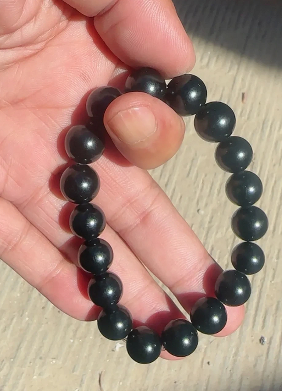 点击头像看直播##和田玉#黑青籽料卡12圆珠手串 墨玉一样的  够黑