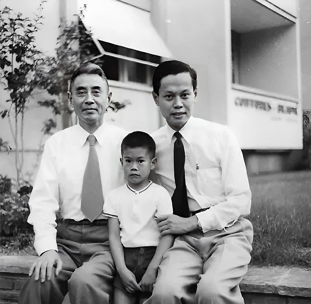 杨光诺今年71岁.翁帆今年46岁.