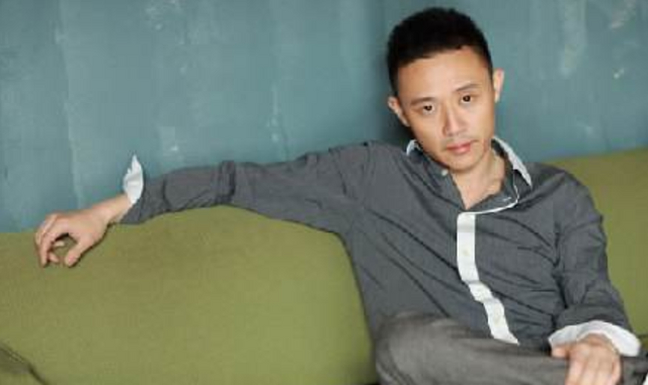 恰好有谭维维和出轨的男友分手,又到了北京发展,和张博见面的次数愈发