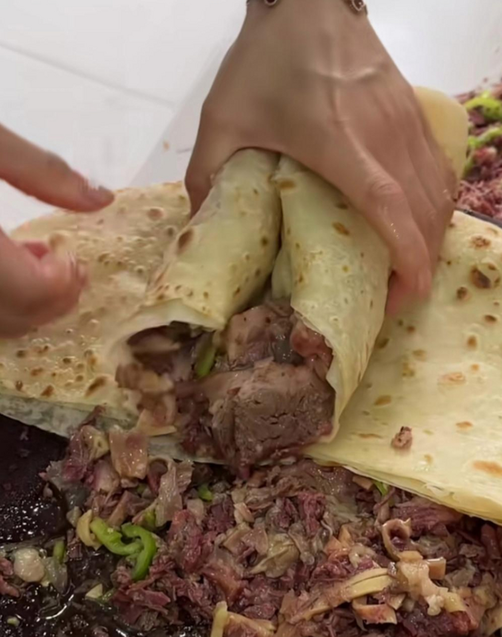 每次来买卷肉饼都觉得这家真实在,谁知道原来我是被特别对待了!