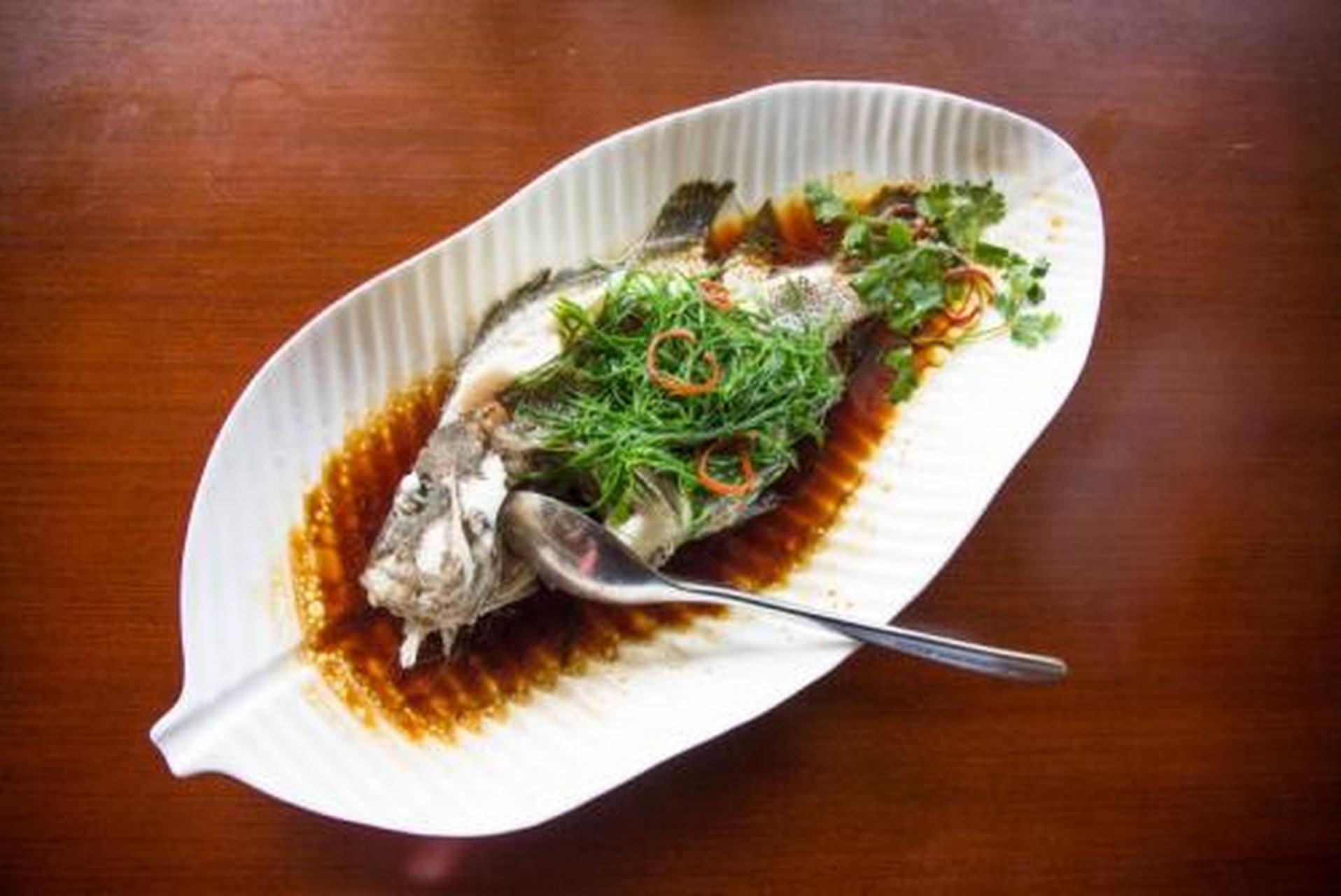 美食教程#包公鱼:包公鱼也被叫做红酥包河鲫鱼,也是合肥的一道传统菜