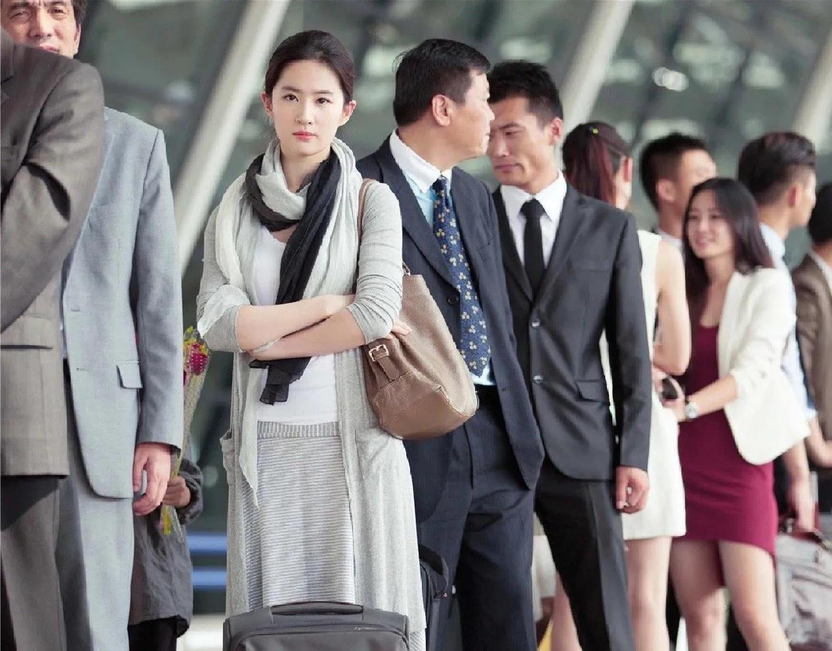 刘亦菲最强时尚单品:脸!