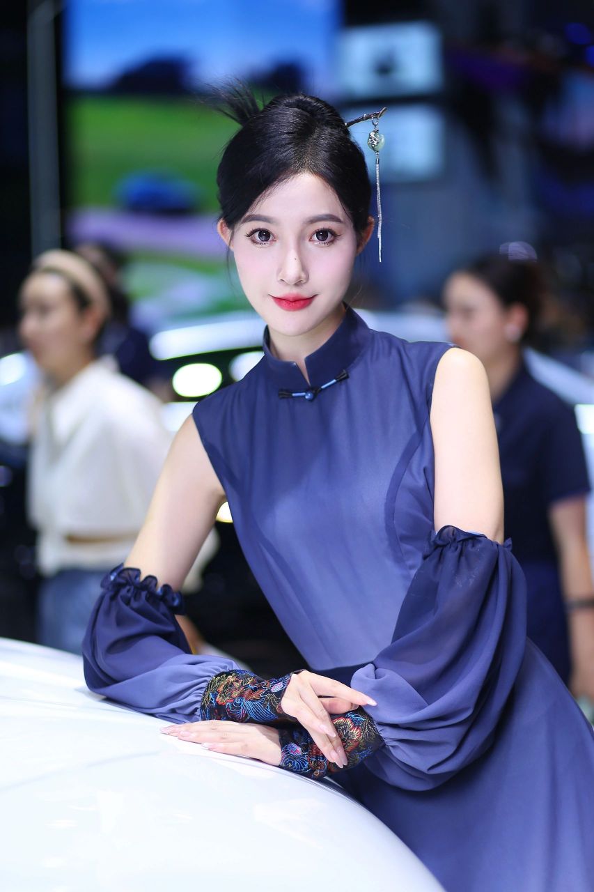 成都车展岚图 新中式太好看啦   #车模# #汽车摄影# #2023成都车展