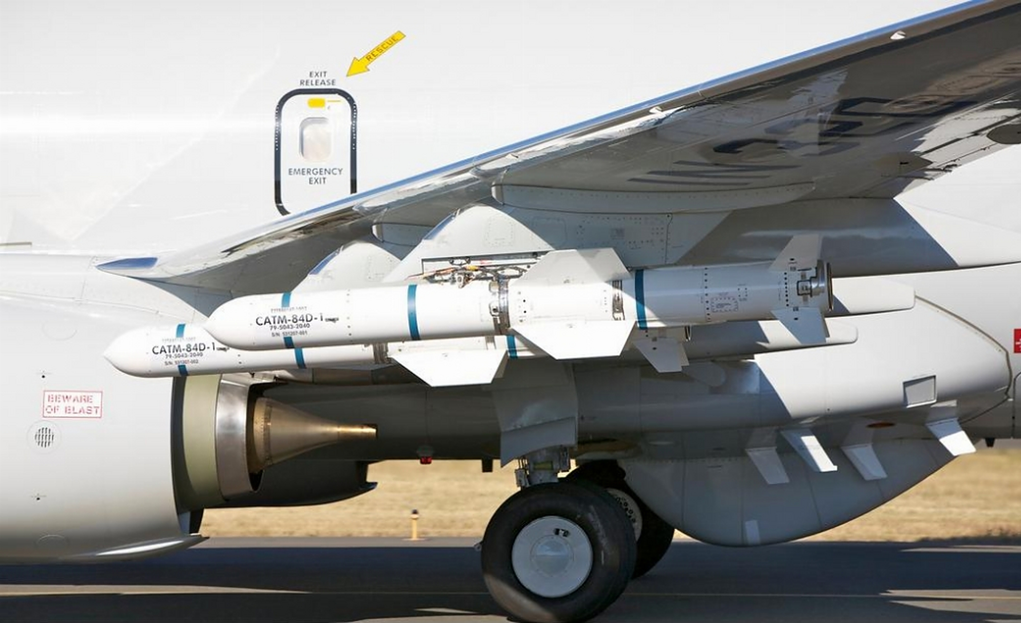 印度进口12架p8反潜机巡逻机,以应对周边的已经存在的威胁.