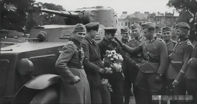 苏联也在不久之后的9月17日对波兰发起了入侵.