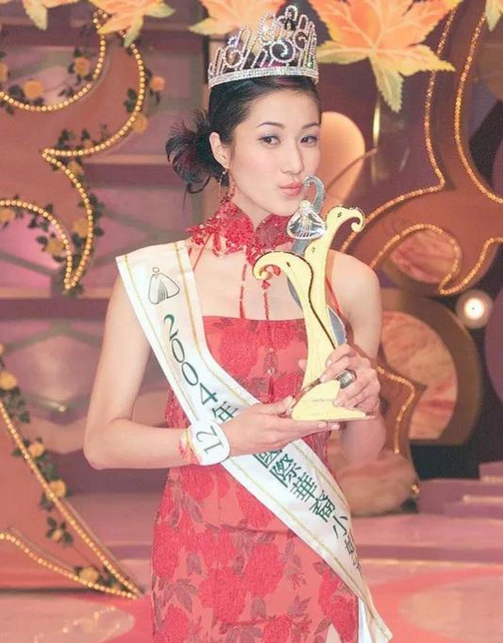 领动计划# 陈法拉2005年华裔小姐亚军,钟嘉欣2004年华裔小姐冠军.