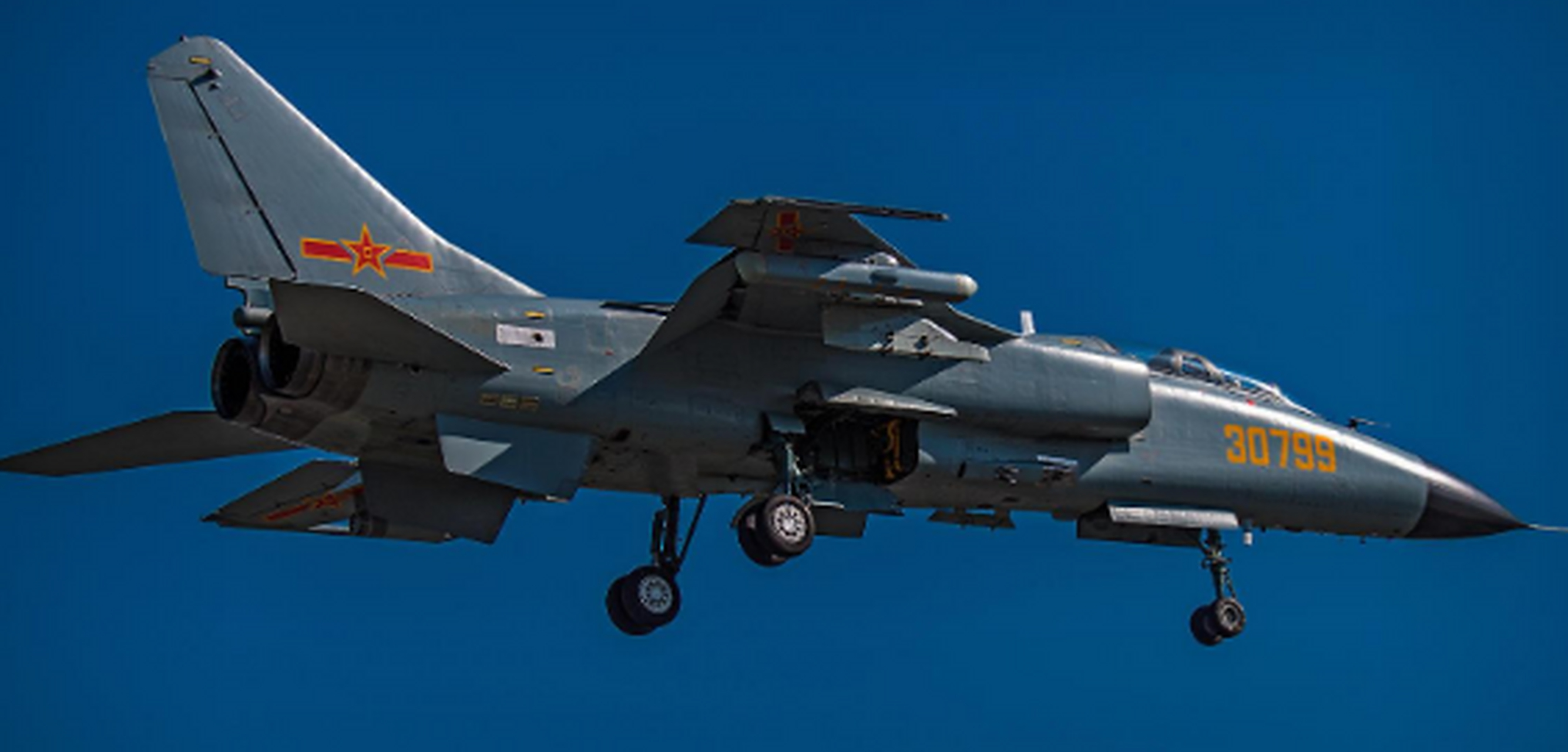 德专家:"飞豹"歼轰7a疑似现身平壤!"冲天飞豹"真的入朝了?