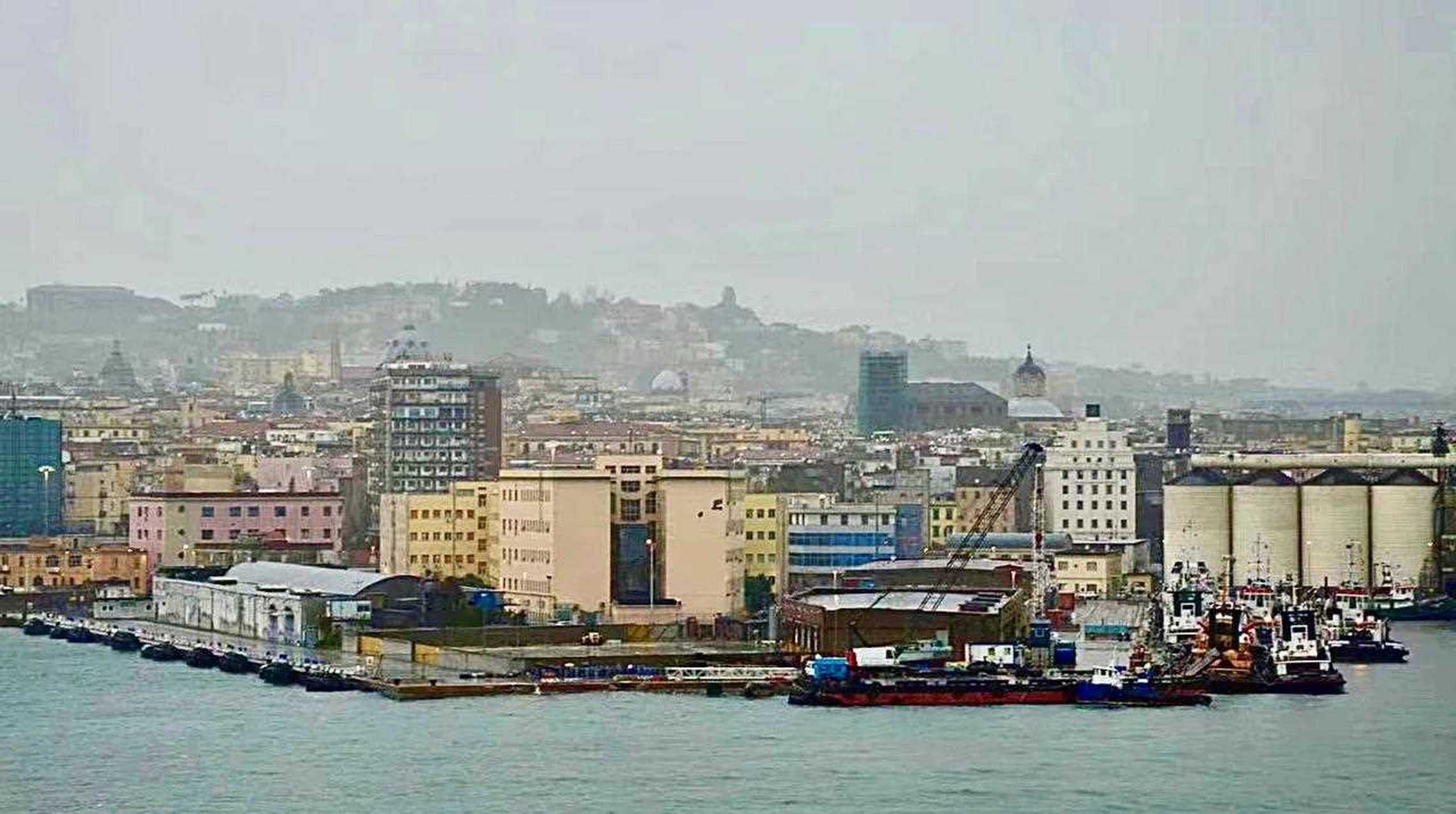 意大利之四一一名曲"重返苏莲托"唱红了悬崖小城苏莲托.