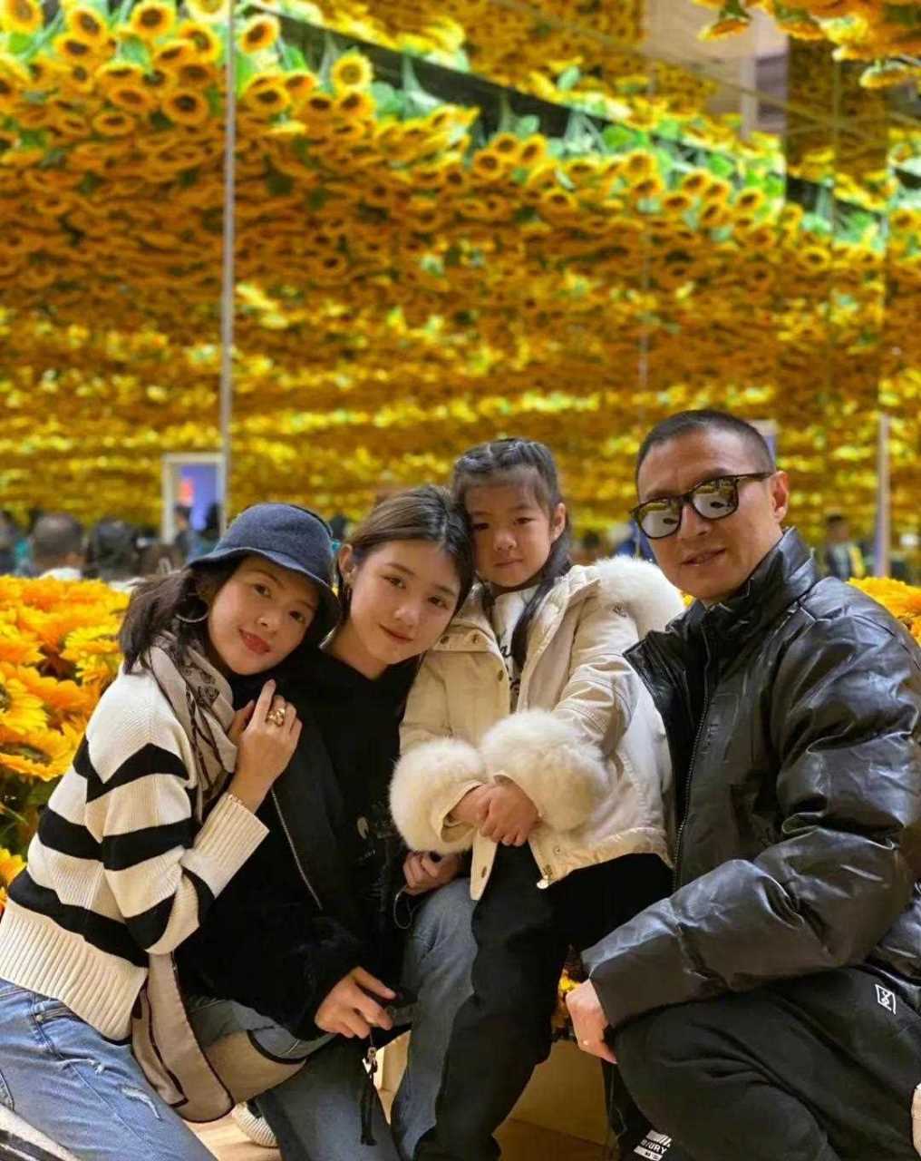 歌手黄安爆料章子怡汪峰离婚,还拿出了猪头皮(朱皮)做保证.