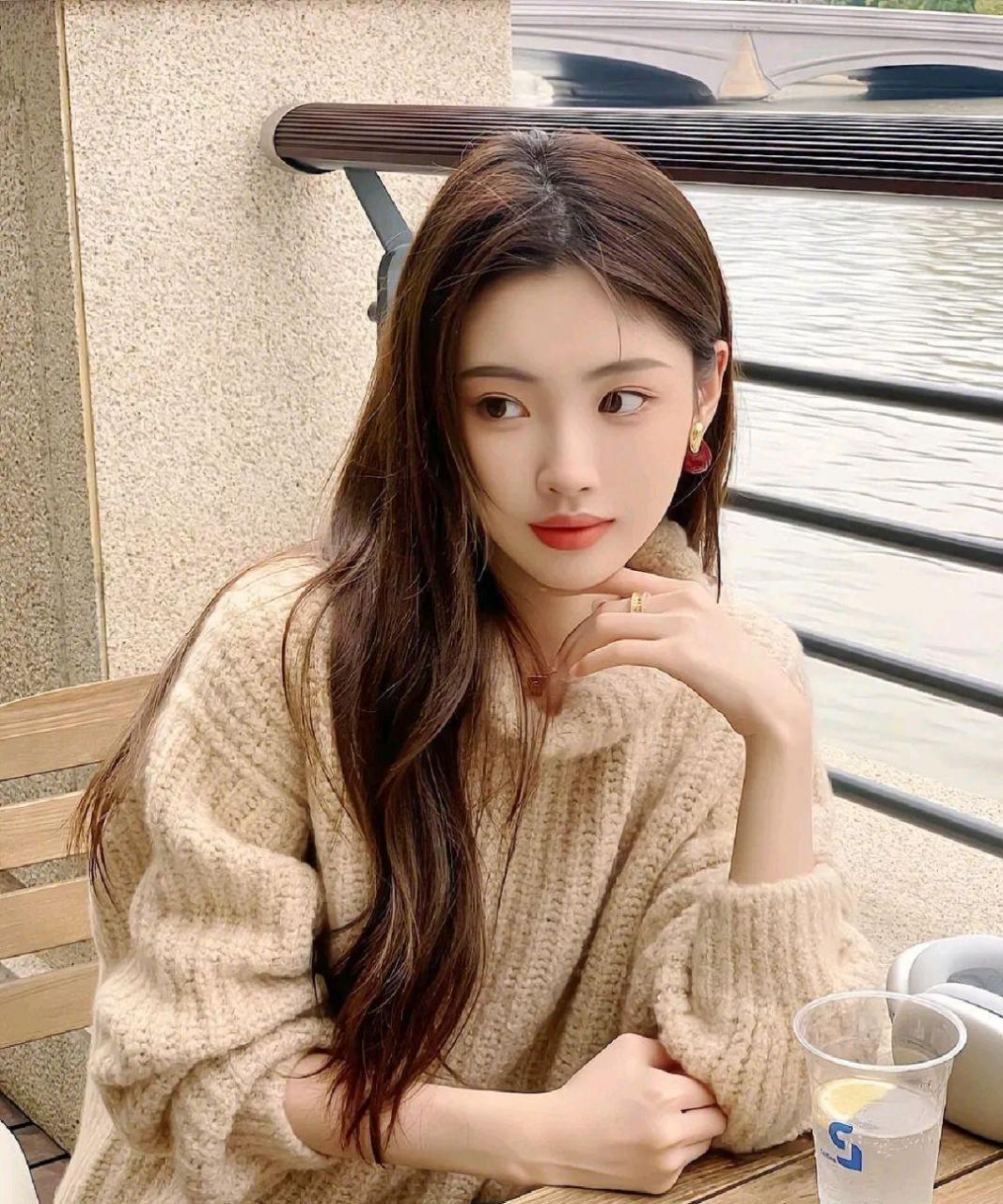 网友:温柔纯情,清纯秀雅.