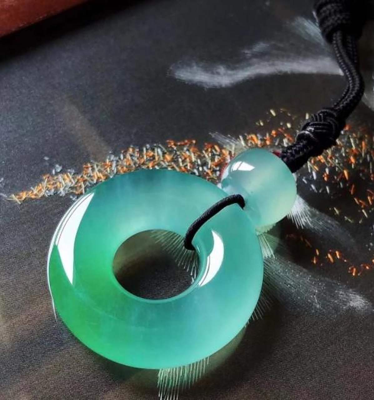 翡翠图片大全集(翡翠图片大全集欣赏) 第2张