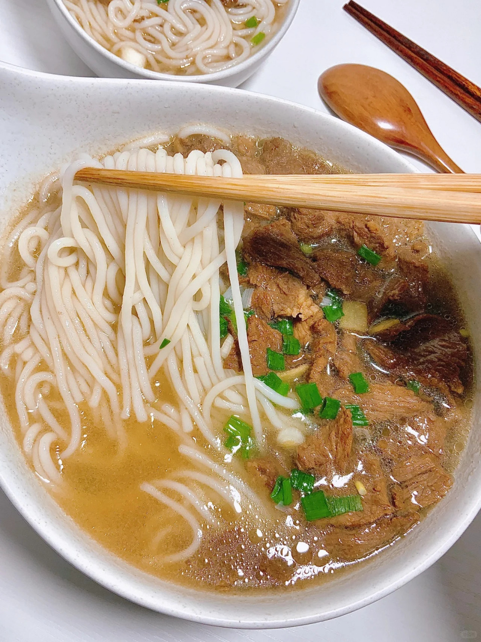 清汤牛肉粉一个字鲜两个字鲜美 喝完一整碗汤舒服死了😌清汤粉才是y