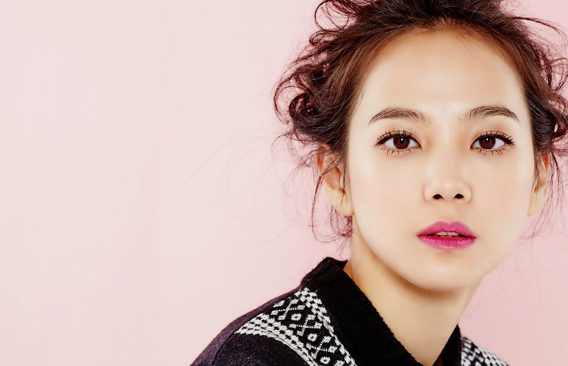 据悉,金武烈尹胜雅已经结婚七年.#尹胜雅