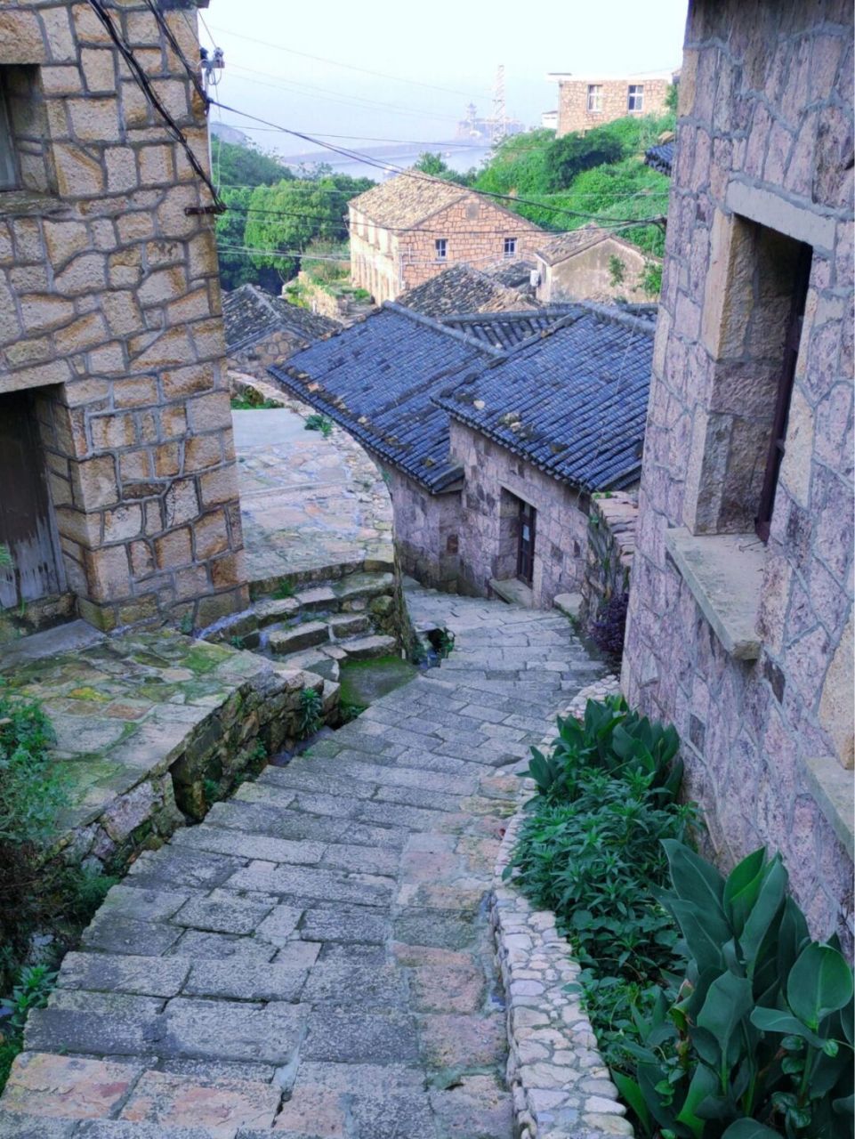 被称为台州小镰仓,这里有浪漫的海景公路,梦幻的彩色小渔村,柔软细腻