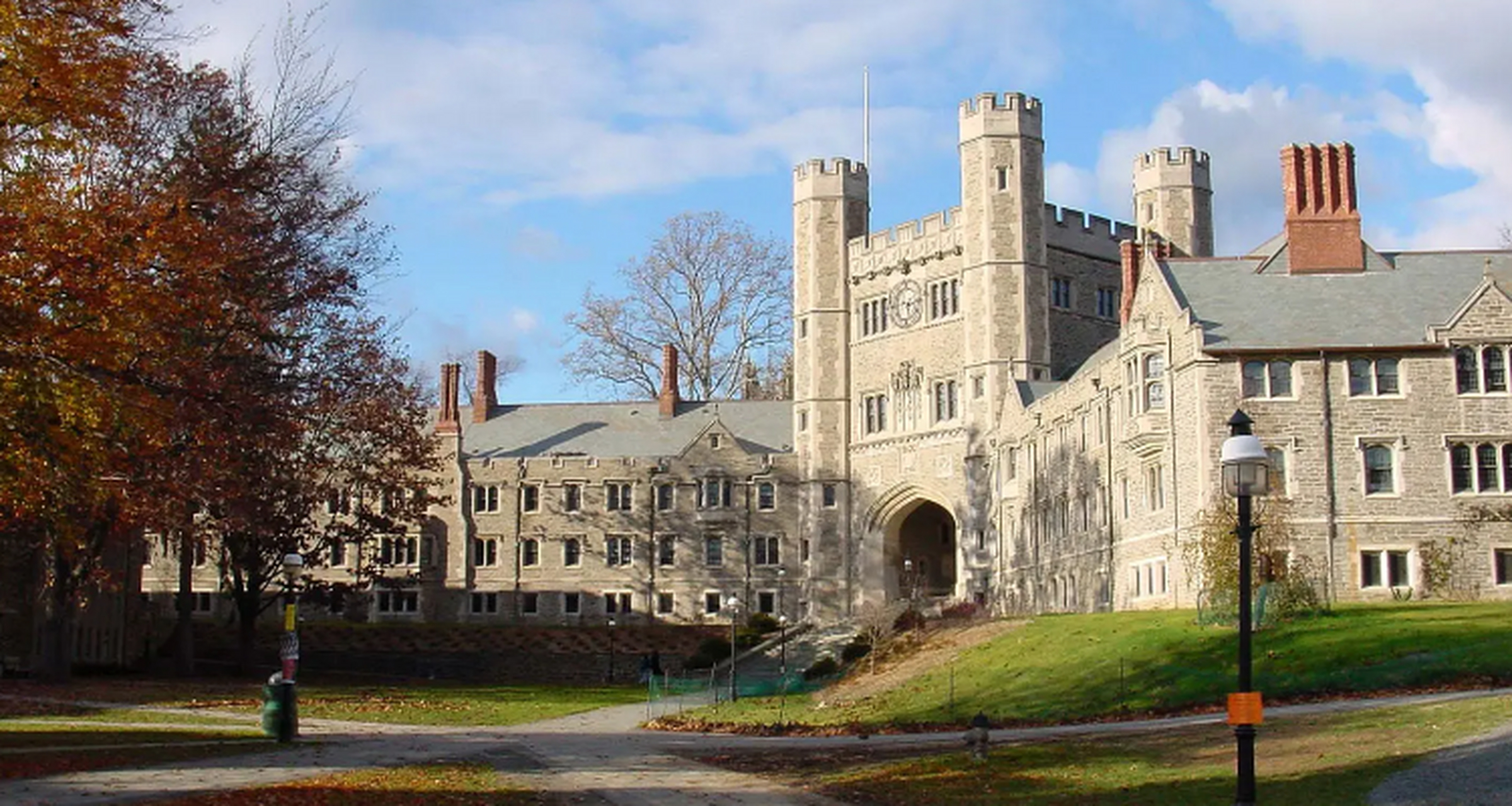 世界上最豪华的大学 普林斯顿大学 普林斯顿大学位于新泽西州普林斯顿