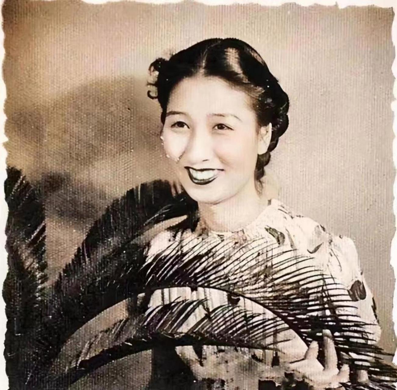 "  原来,这名日本军官早已掌握证据,证明叶吉卿与李士群的下属储麟荪