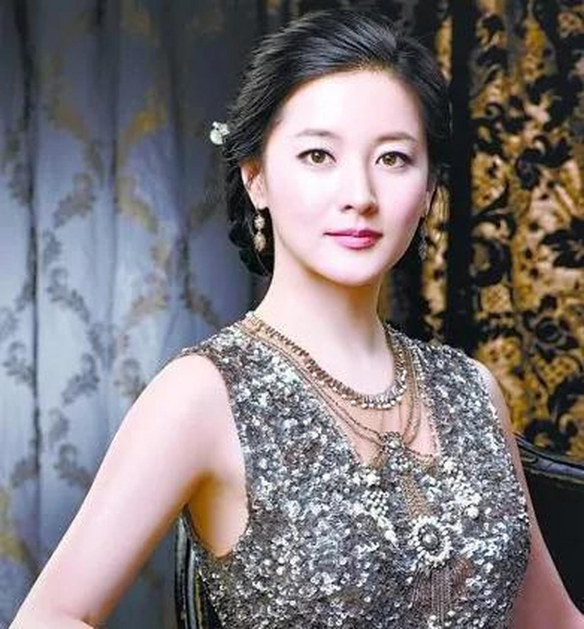 李英爱性感写真照来了