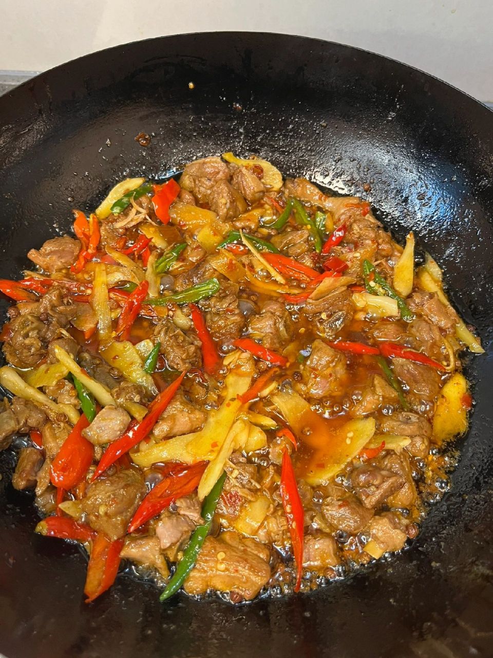 下饭又下酒! 是吃了就念念不忘的姜爆鸭啊!真的太香了! 赶紧学起来吧!