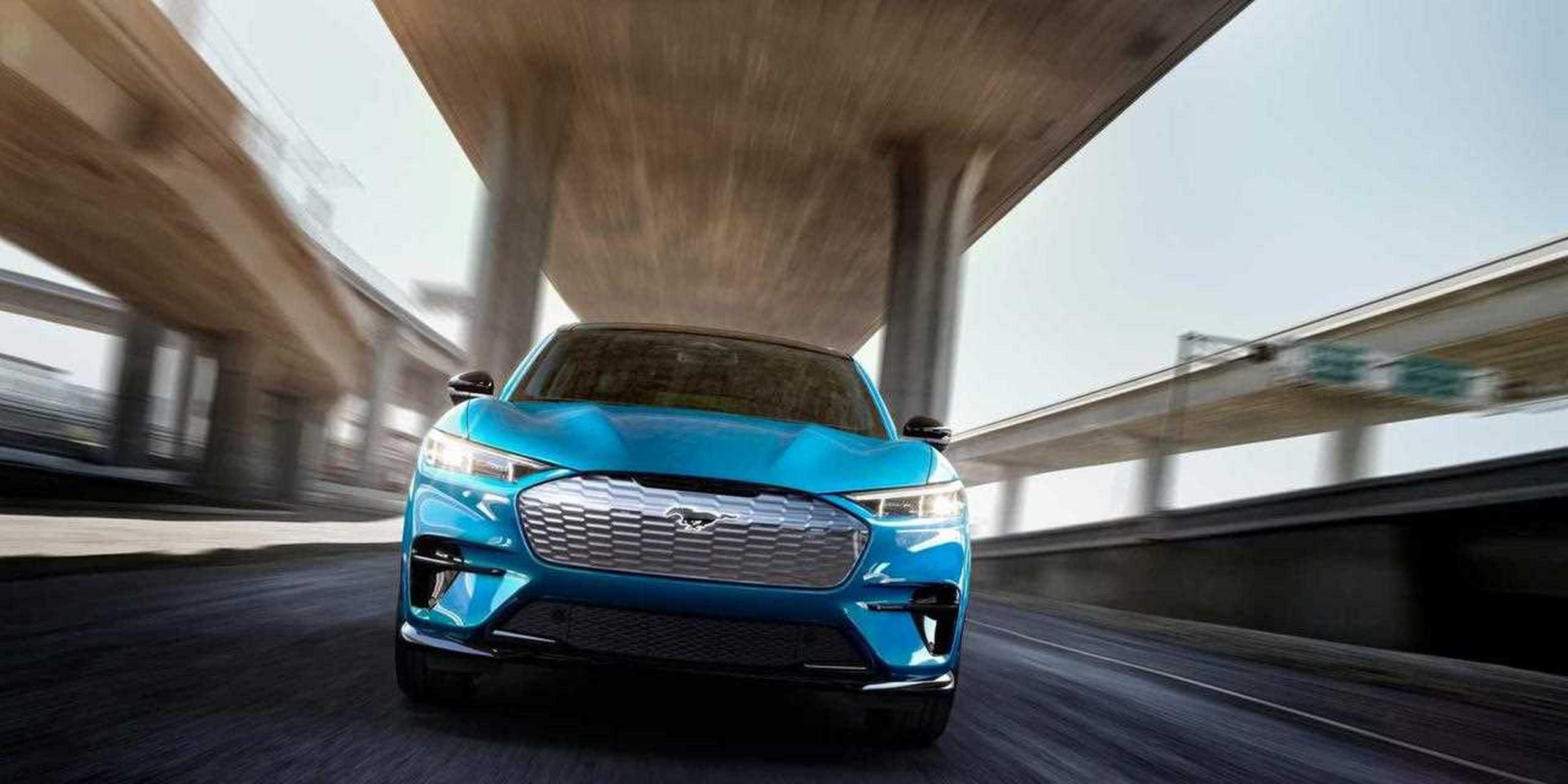 【福特mustang纯电动suv mach-e发布,0-96公里每小时仅需2.