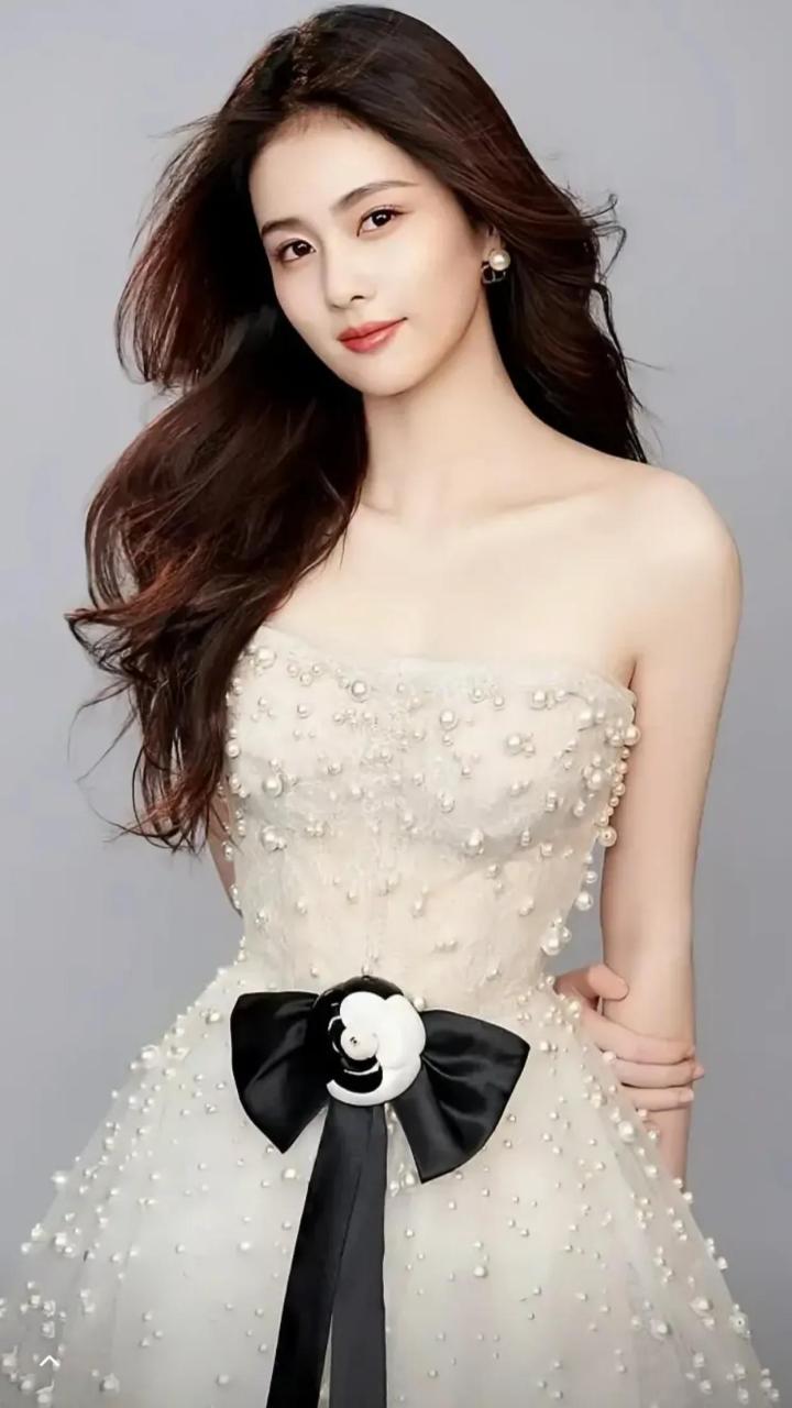 白鹿未来可期!白鹿 细数此生的最美好,安静的时候好美,散发着迷人的魅