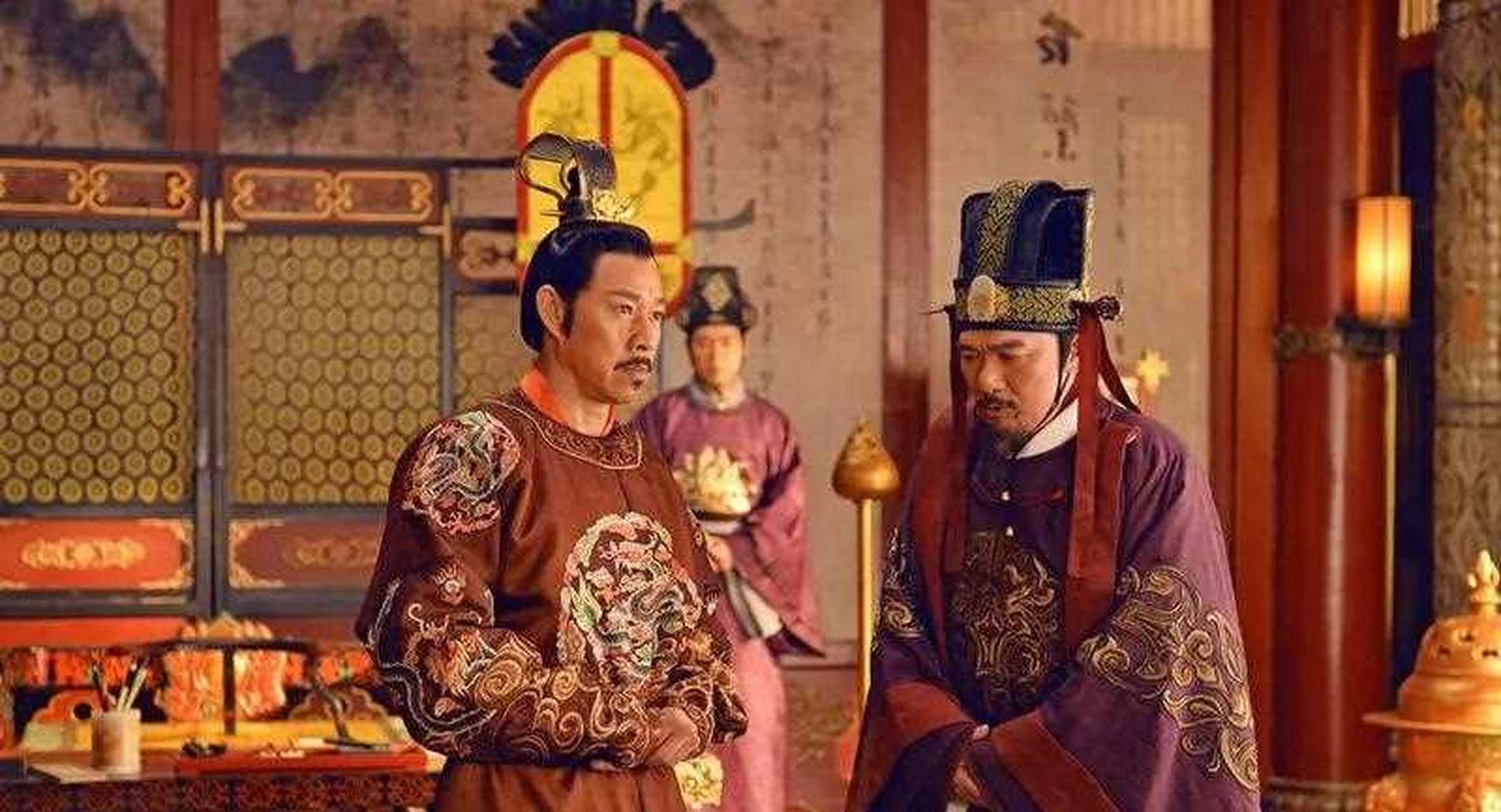 "李世民一听,有点懵:"不是,皇后你误会了,朕被鹰咬伤了!"[囧]  长