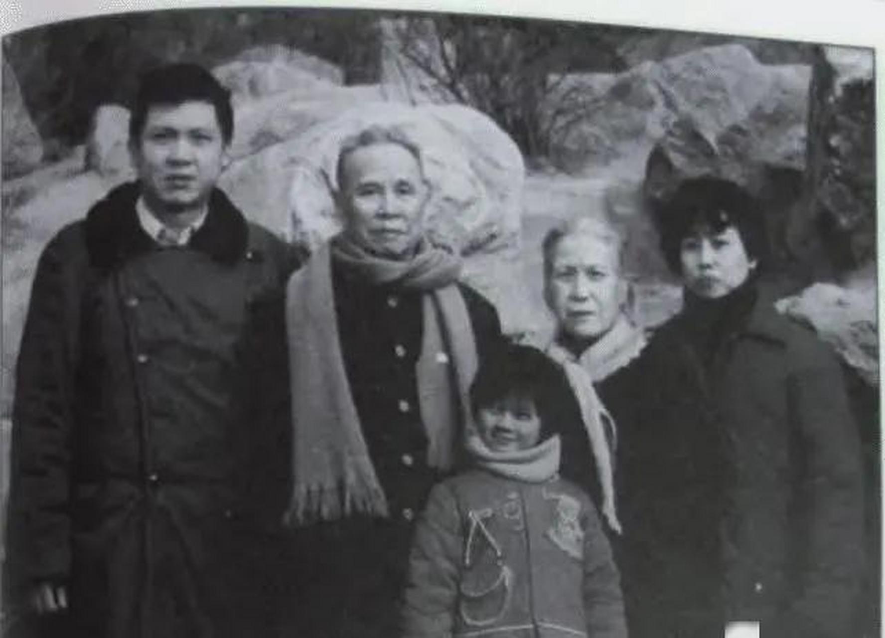 领动计划 邱承光是邱会作的二儿子,很多人对他并不熟悉,但他的爱情