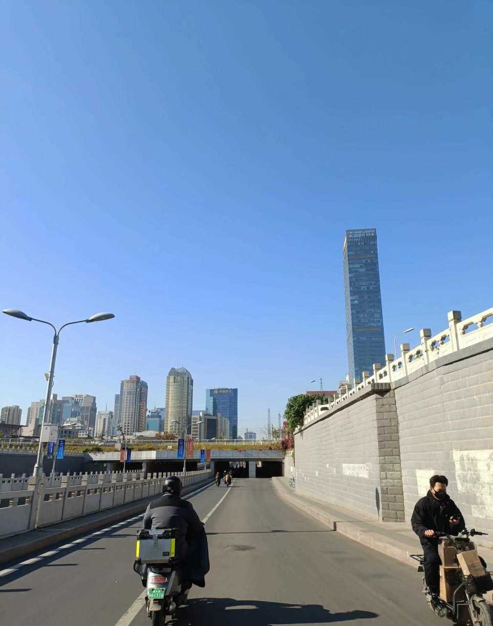 石家庄中山路,解放广场地道桥,这个桥以前人山人海.