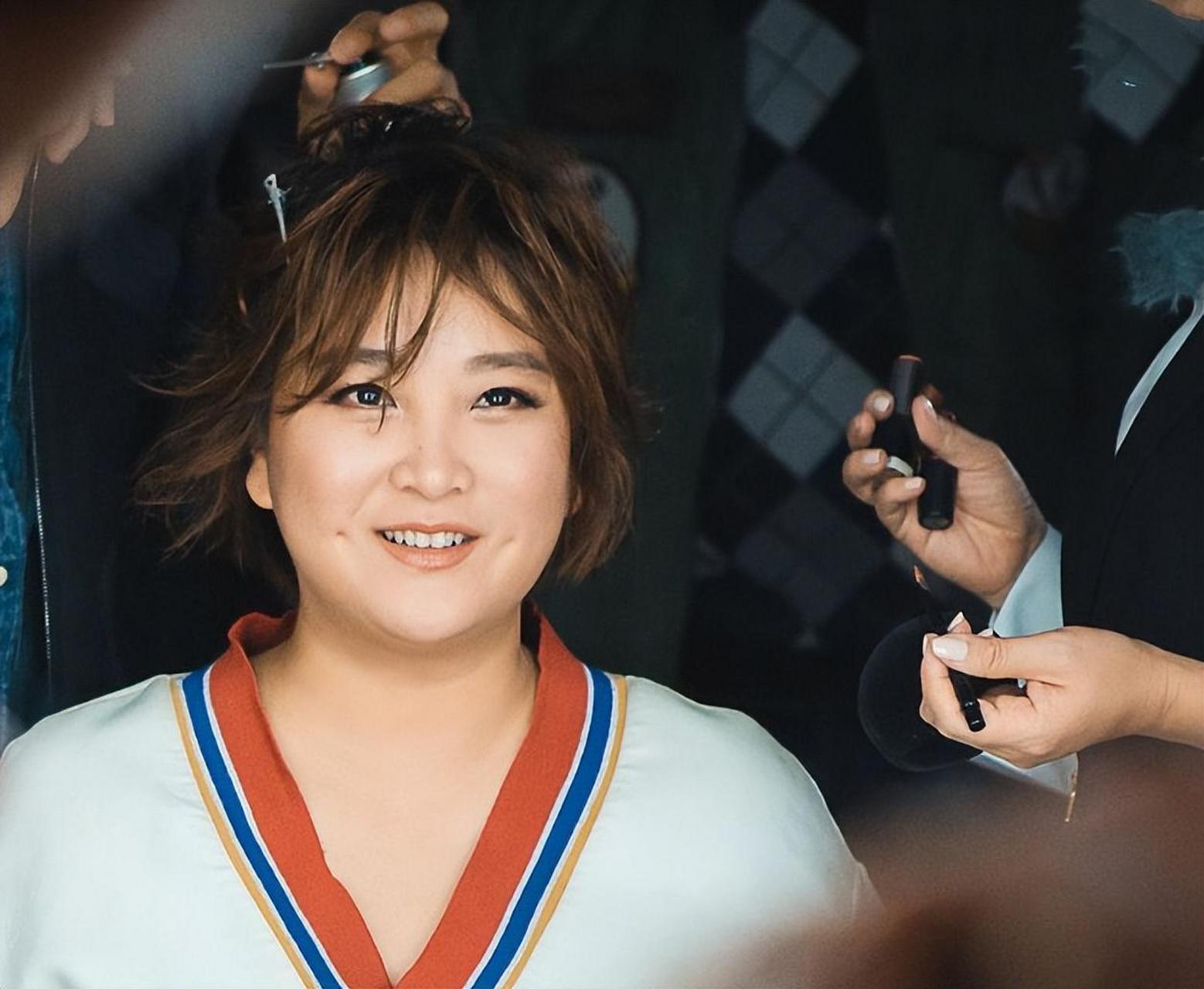 贾玲凭借一部《你好,李焕英》成功火出圈,并且凭借着这部电影,拿下了