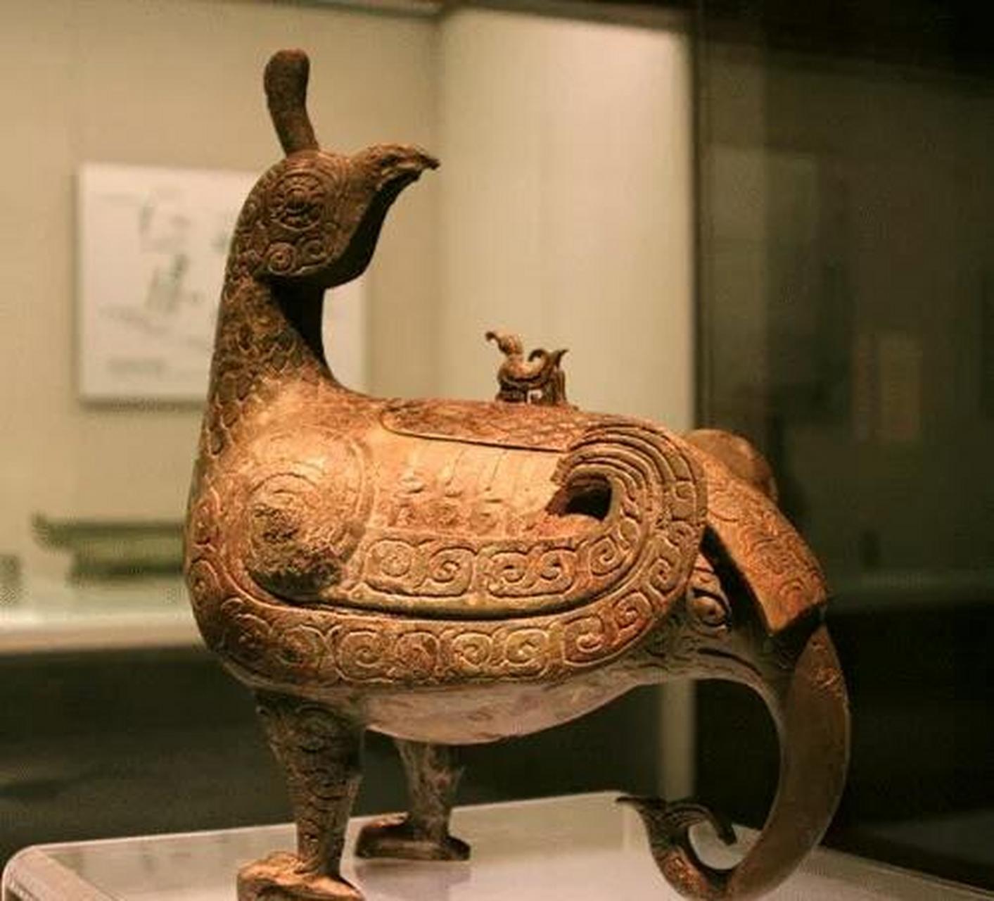 山西博物馆鸟尊  如今世人都在瞩目晋侯鸟尊的复原,想第一时间一睹其