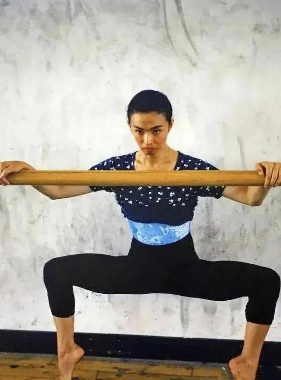 在上世纪80年代,有一位名叫金星的年轻小伙子,他一心想要练习出一身优