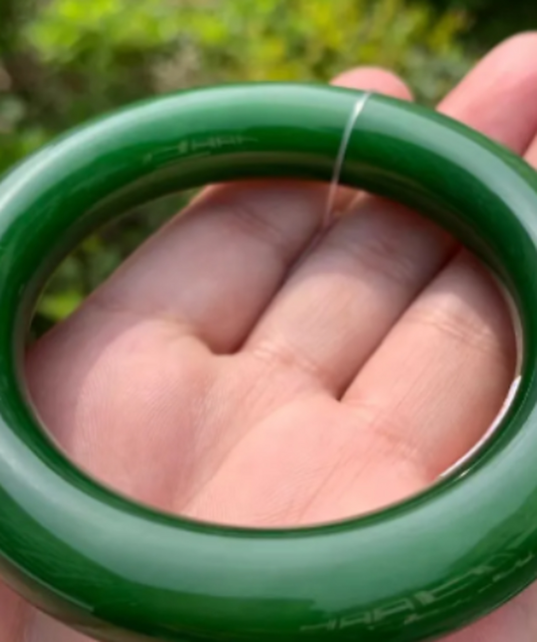 点击头像看直播##和田玉#收藏款和田玉碧玉手镯55口径,俄碧7号矿料子