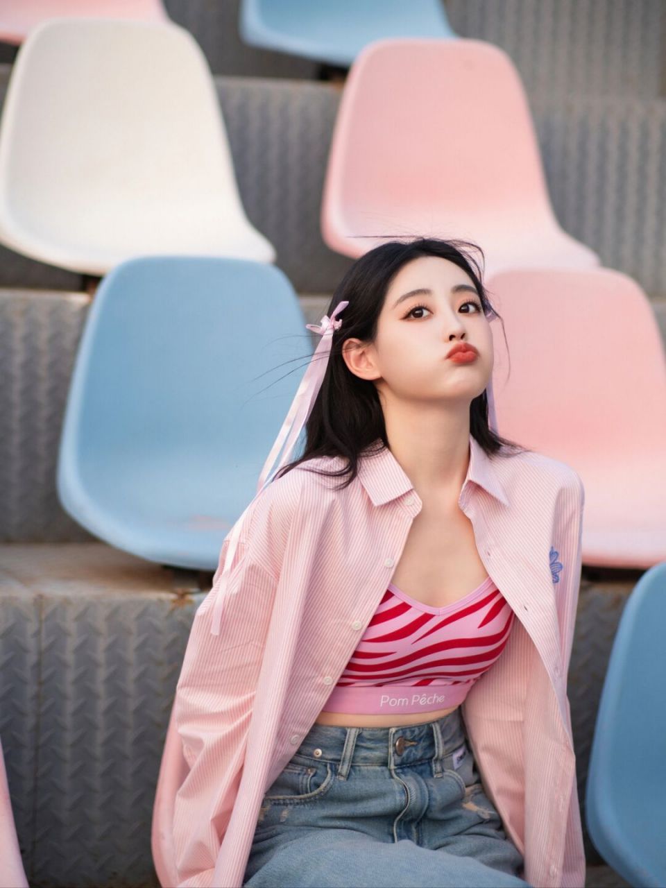 辣妹穿搭:祝绪丹上身的热门top推荐!