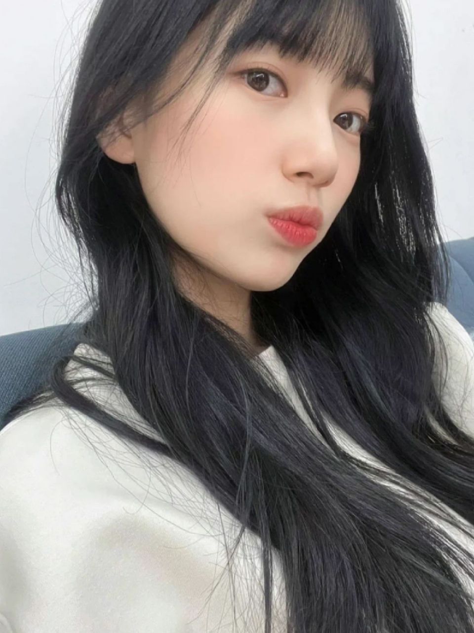 裴秀智穿搭分享  秀智好可爱呀啊啊啊,这么随性的穿搭都掩盖不住她的