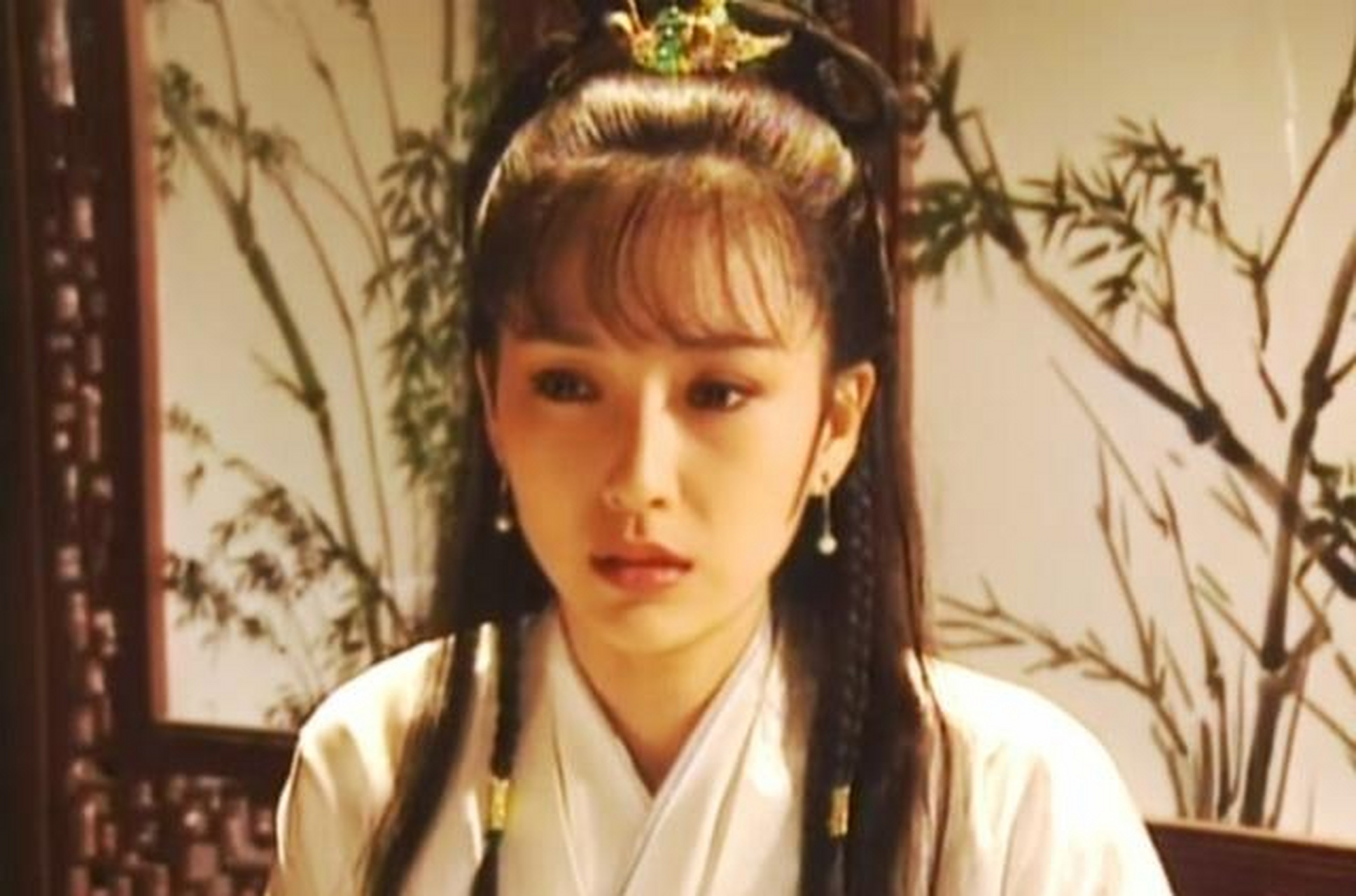 长相甜美可人的张玉嬿,由于受到人们喜爱,在影视圈受到多方的青睐