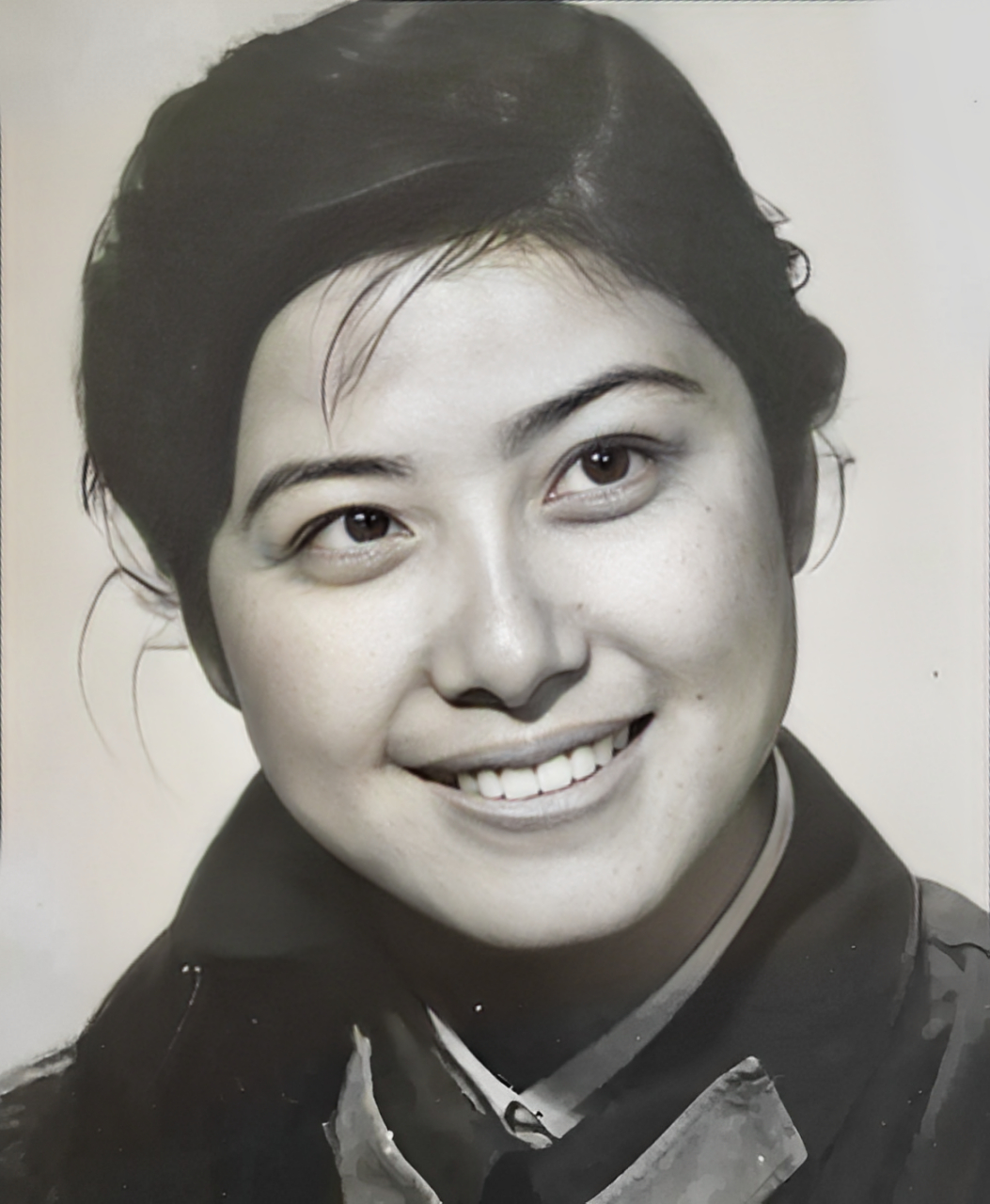 80年代的上世纪,这是一张罕见的吴玉华式年轻时山的照片,现在的年轻人