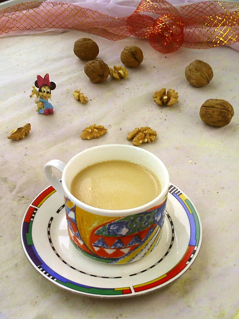 杏仁核桃露 这不是后来被正名为扁桃仁的美国大杏仁.这是本土小杏仁.